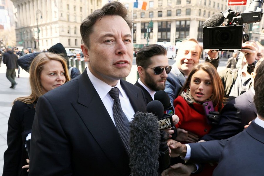 Tesla CEO Elon Musk arrives at Manhattan federal court for a hearing on his fraud settlement with the Securities and Exchange Commission (SEC) in New York City, U.S. April 4, 2019. REUTERS/Brendan McDermid