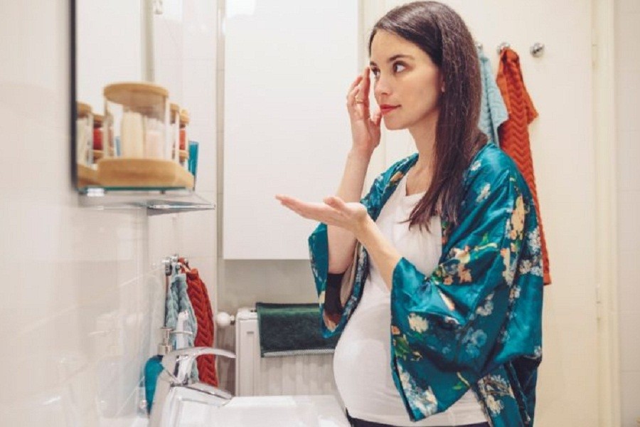 A dermatologist's guidelines for skincare during pregnancy