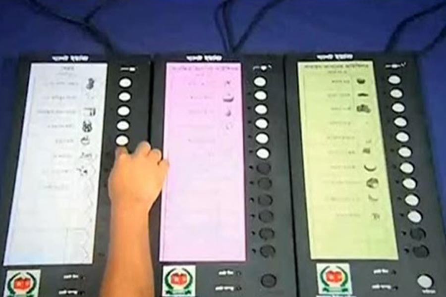 CEC among 23 sued for ‘vote rigging with EVM’ in Ctg