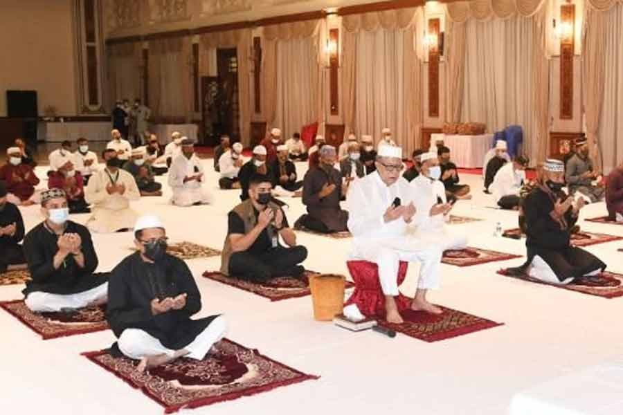 President hosts doa mahfil marking National Mourning Day