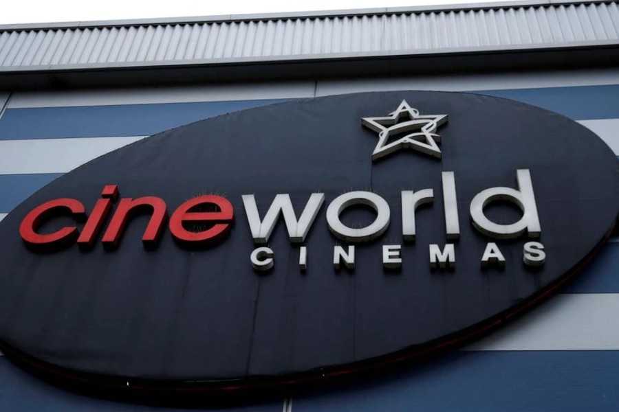 Signage is seen outside a Cineworld cinema following the outbreak of the coronavirus disease (COVID-19) in Manchester, Britain, October 4, 2020. REUTERS/Phil Noble/File Photo