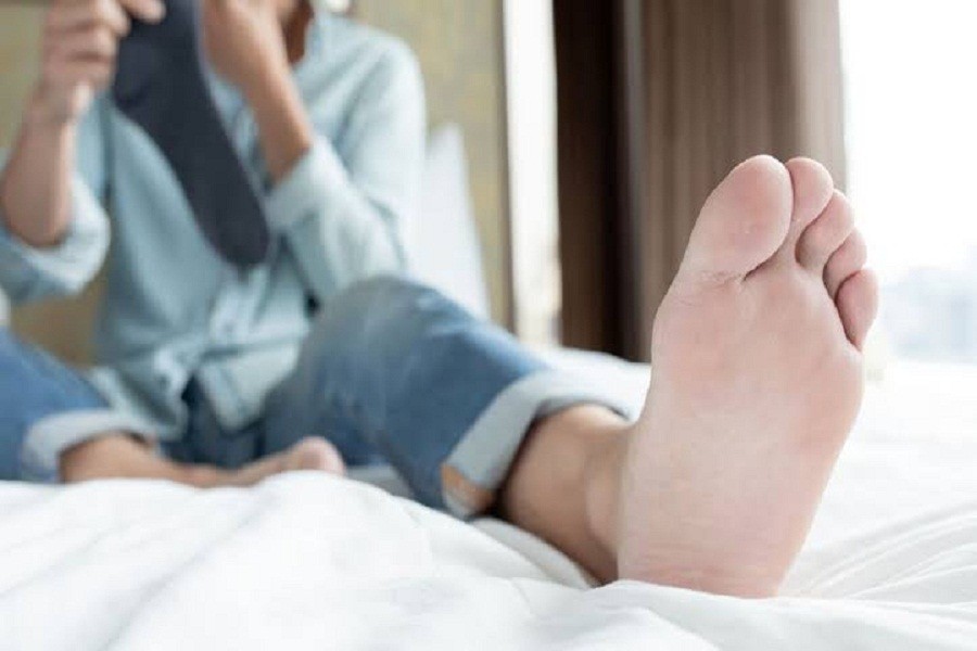 Get rid of smelly feet and fungal infections 