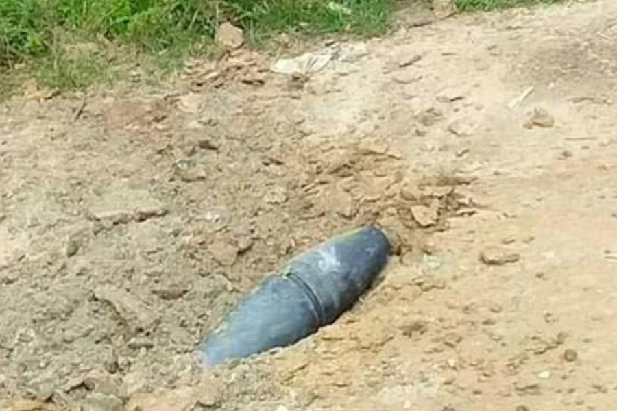 Two mortar shells from Myanmar land in Bangladesh