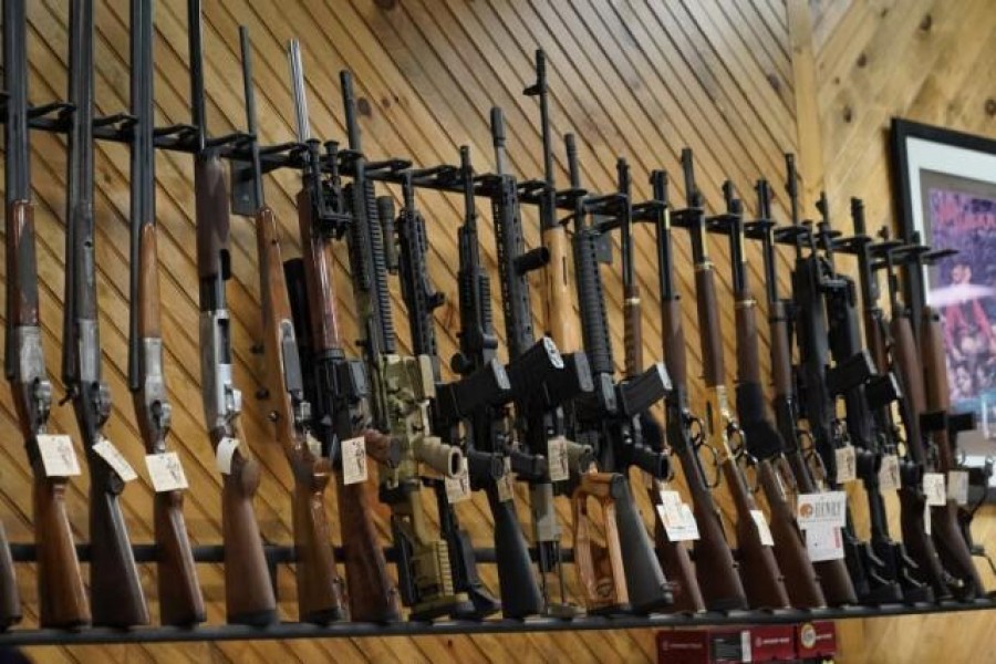Most Americans want stricter gun laws: poll