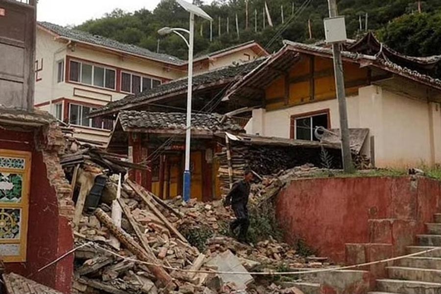 Earthquake in China kills seven