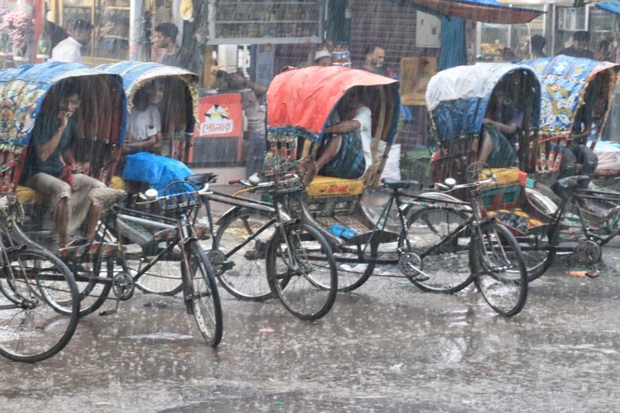 Heavy rains disrupt city life