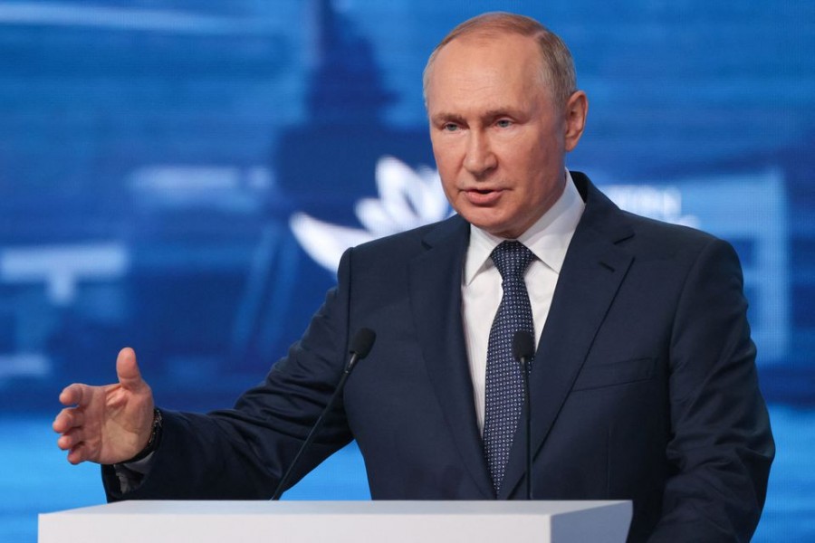 Russian President Vladimir Putin delivers a speech at the plenary session of the 2022 Eastern Economic Forum (EEF) in Vladivostok, Russia September 7, 2022. Sergey Bobylev/TASS Host Photo Agency/Handout via REUTERS