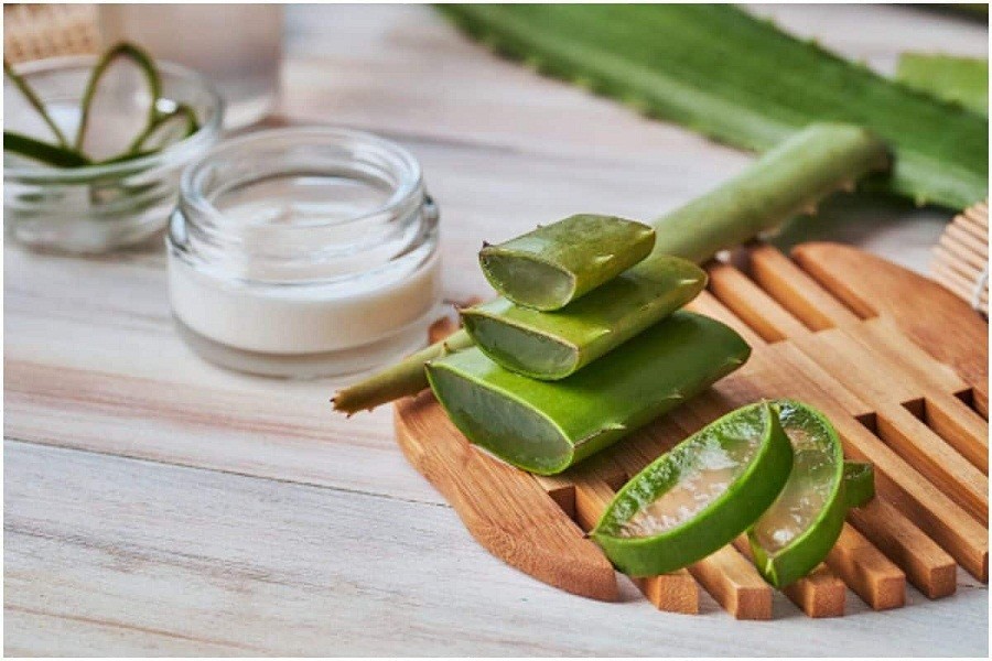 Benefits of using Aloe Vera gel on face and scalp