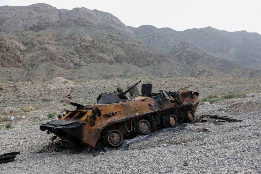 A view shows a burnt armoured personnel carrier of Kyrgyz forces near Golovnoi water distribution facility outside the village of Kok-Tash in Batken province, Kyrgyzstan on May 5, 2021 — Reuters/Files