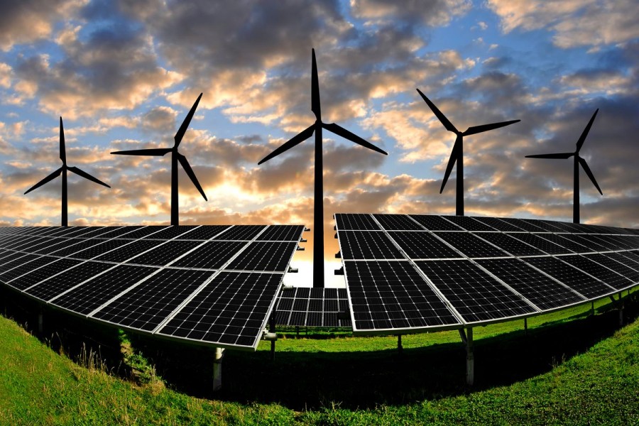 Jobs in renewable energy sector rise to 12.7m globally
