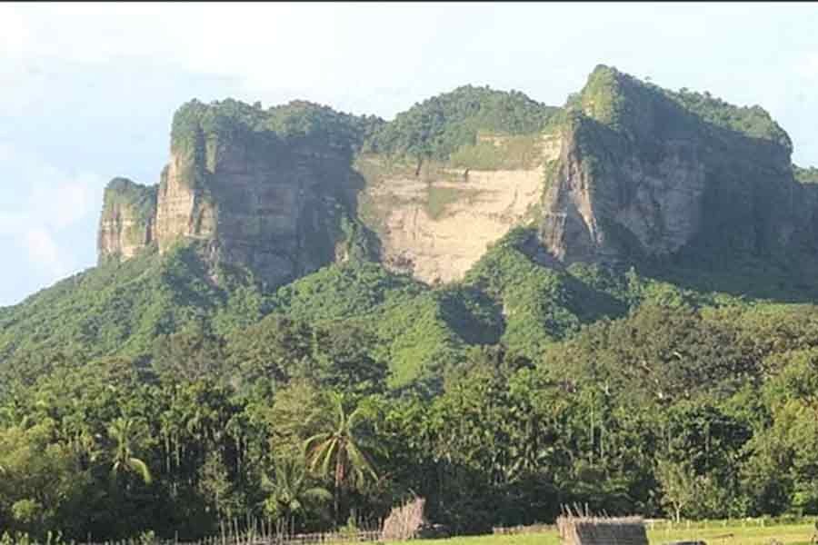 Armed Rohingya assailants abduct teenage boy, gun down farmer in Teknaf