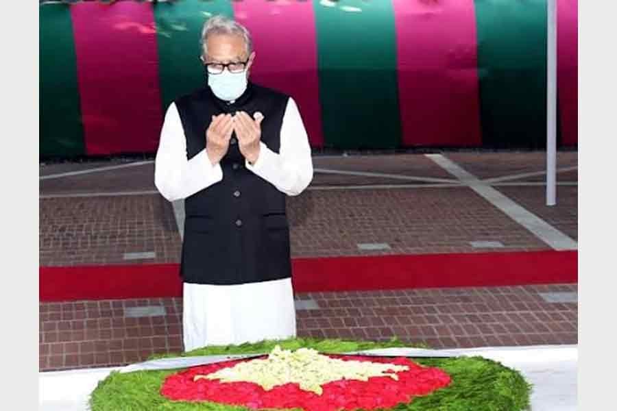 President offers ziarat at Bangabandhu’s mausoleum