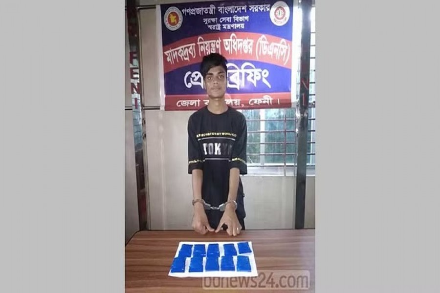 ফেনীতে ইয়াবাসহ রোহিঙ্গা যুবক আটক