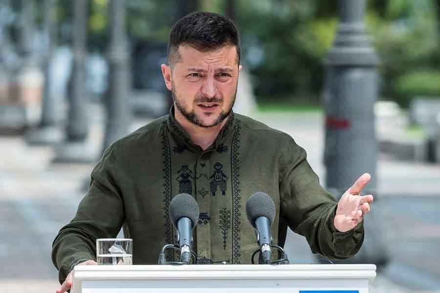 Zelensky calls on West to warn Russian not to blow up dam