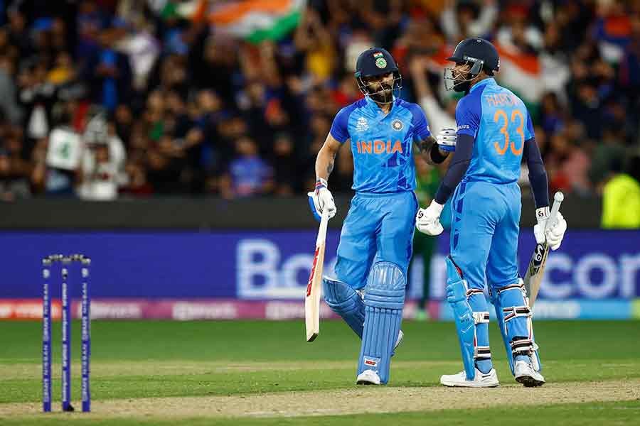 T20 Word Cup: India get four-wicket win against Pakistan in a nail-biting finish