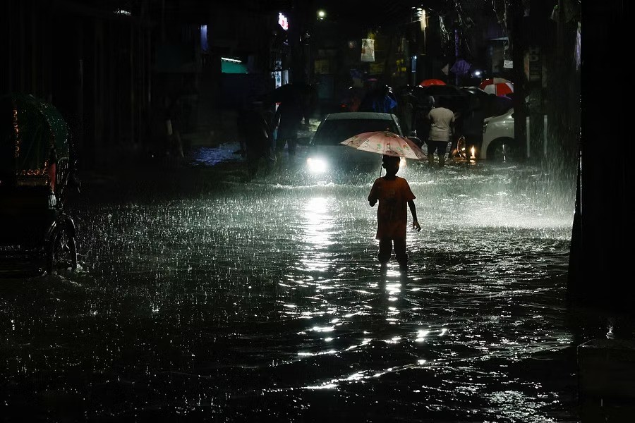 সিত্রাং কেড়ে নিল ১৫ প্রাণ