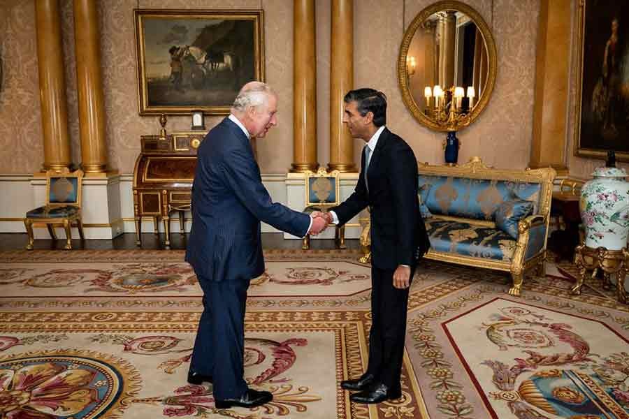 Britain’s King Charles III welcomes Rishi Sunak during an audience at Buckingham Palace in London where the king invited the newly-elected leader of the Conservative Party to become prime minister and form a new government –Reuters photo