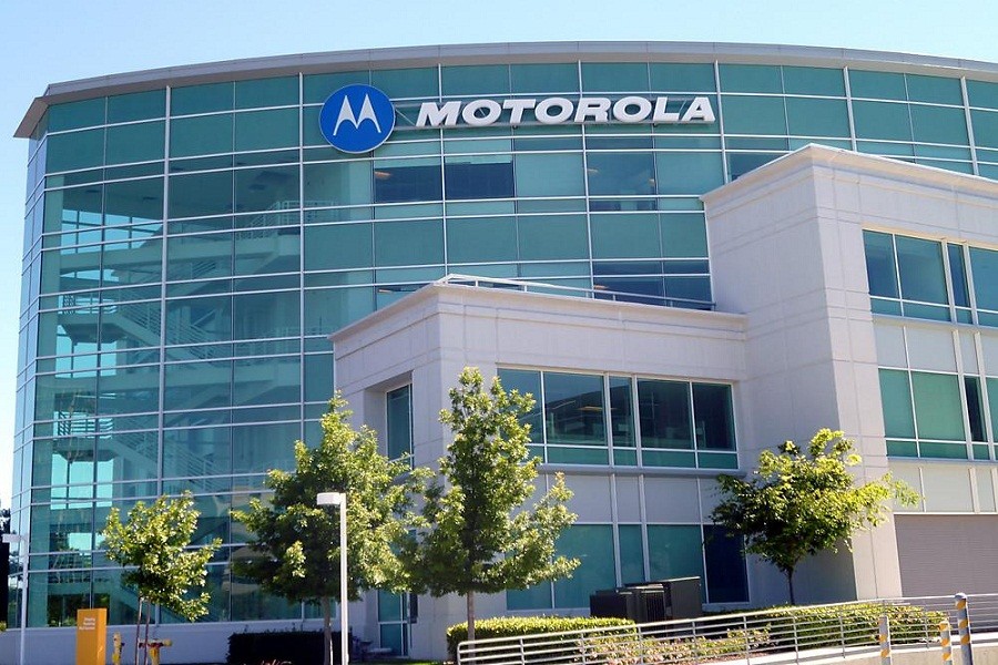 Fall of Motorola - the company that launched cell phone for the first time