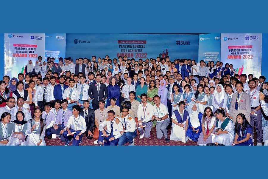 779 Bangladeshi students get Pearson Edexcel High Achievers’ Award