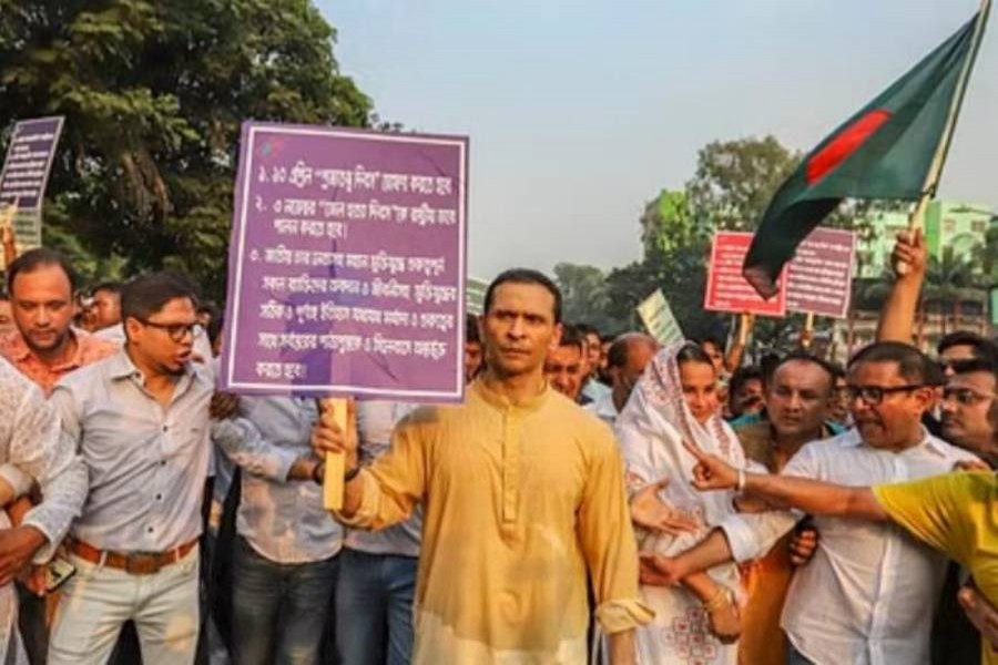 তিন দফা দাবিতে স্পিকারের কাছে সোহেল তাজের স্মারকলিপি 