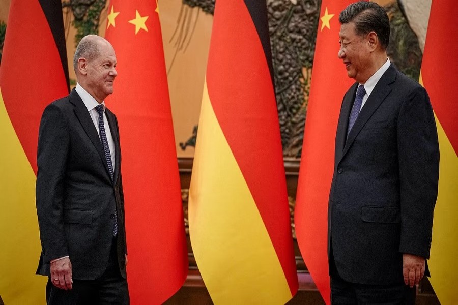 German Chancellor Olaf Scholz meets Chinese President Xi Jinping in Beijing, China, Nov 4, 2022. Kay Nietfeld/Pool via REUTERS