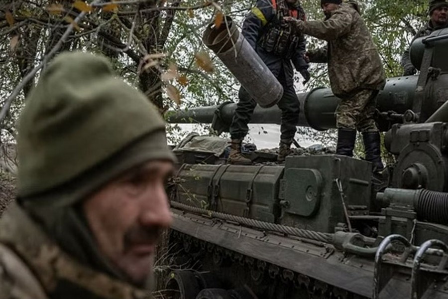 Russia pulls troops out of Kherson