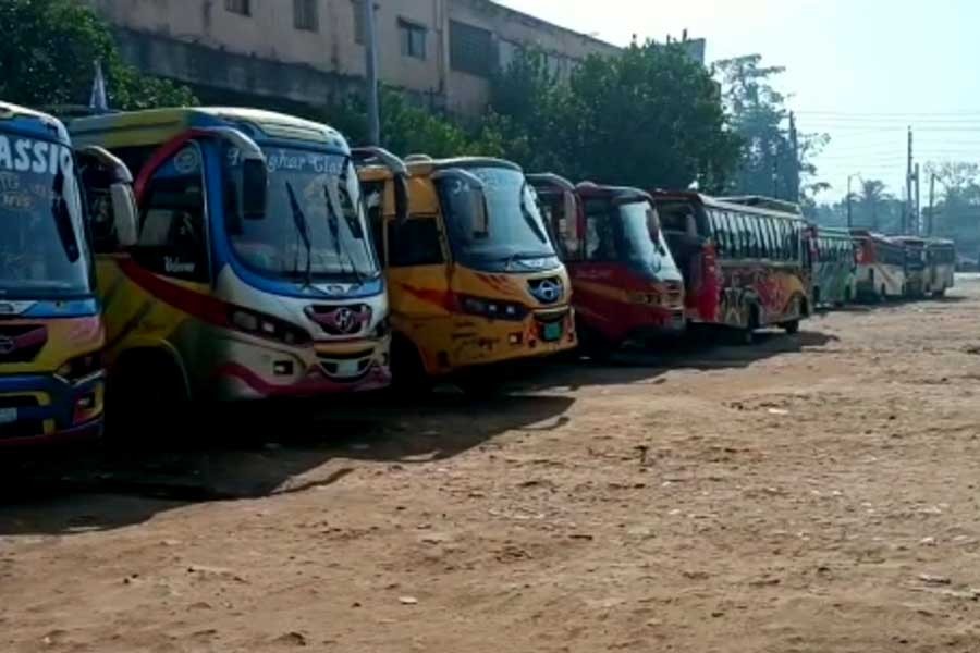 Strike halts bus services between Dhaka and five districts ahead of BNP rally