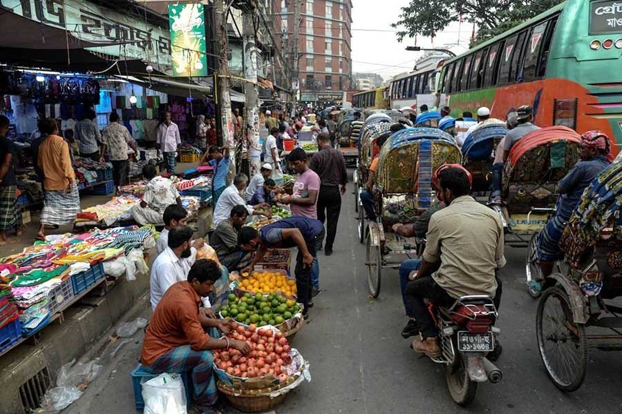 Street vendors cause residents to suffer