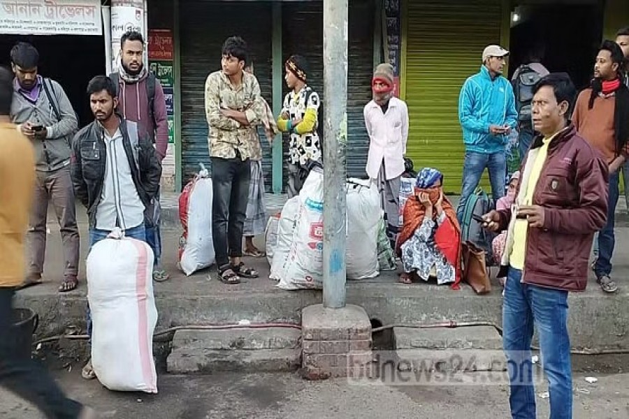 রাজশাহীতে পরিবহন ধর্মঘটে দুর্ভোগ