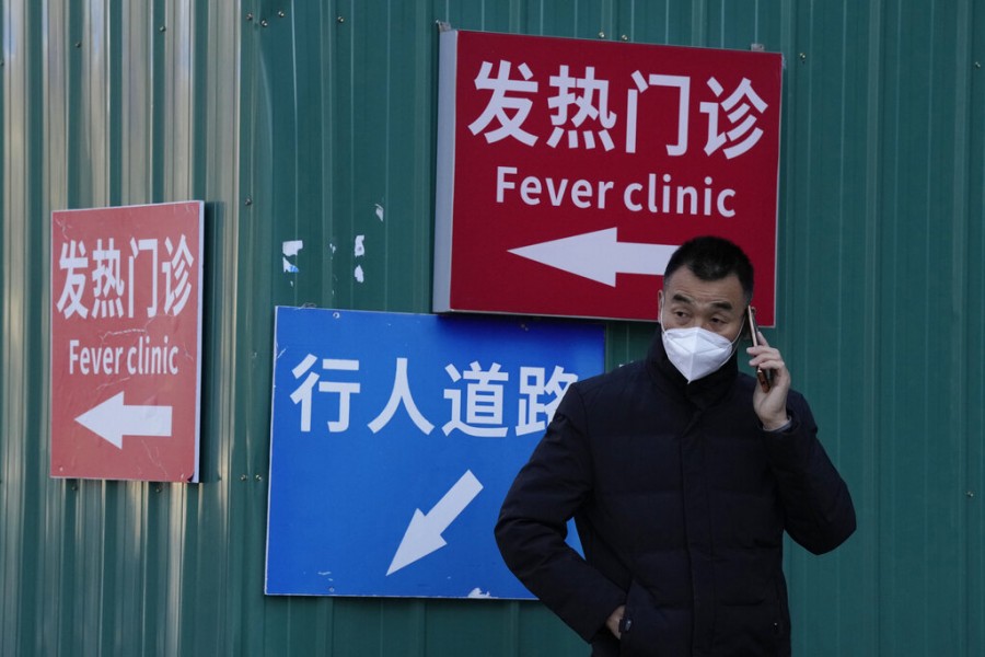 China expanding hospitals, ICUs to face COVID surge