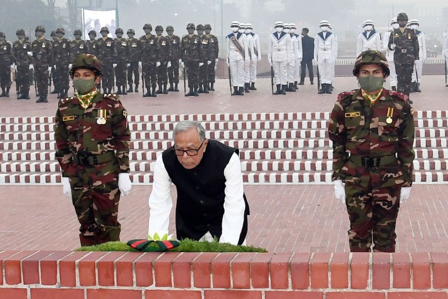 President pays tributes to Liberation War martyrs