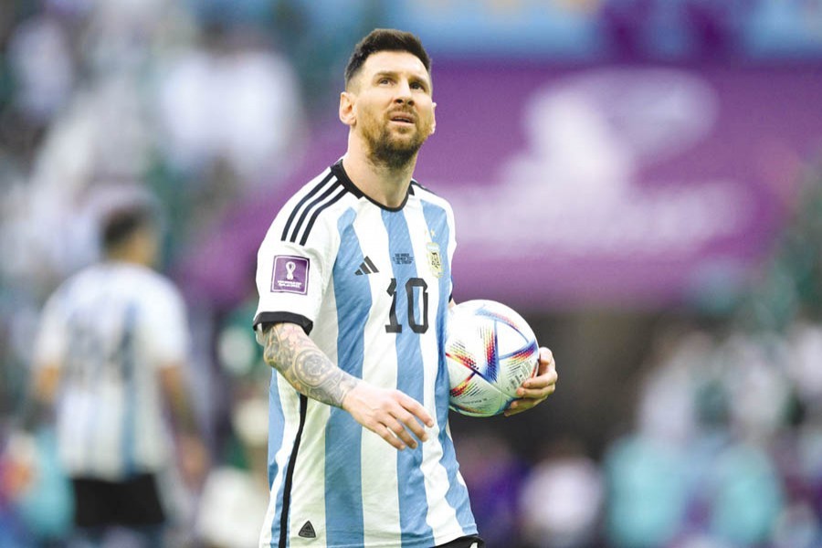 Messi seeks glory, Argentina meets France in WC final