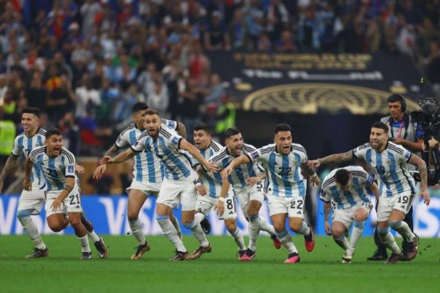 Messi clinches first World Cup title as Argentina beat France