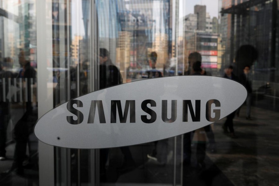 Samsung Elec to expand chip production at largest plant next year: Media