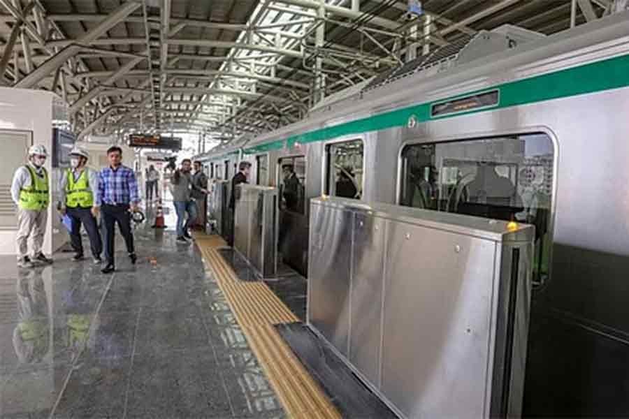 Metro trains will not stop at intermediate stations for now