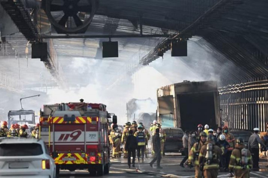 Five killed in South Korea road tunnel fire