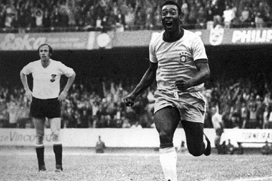 The 'King' and the Queen: Bewitched by Pele, Elizabeth II made him a Knight