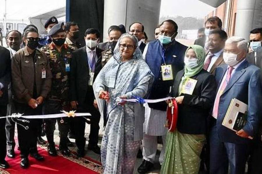 বাংলাদেশ এখনো ‘মন্দার পর্যায়ে’ যায়নি: প্রধানমন্ত্রী