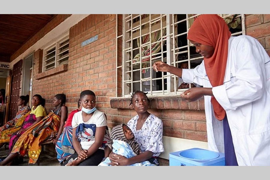 Cholera deaths surge in Malawi, keeping schools closed