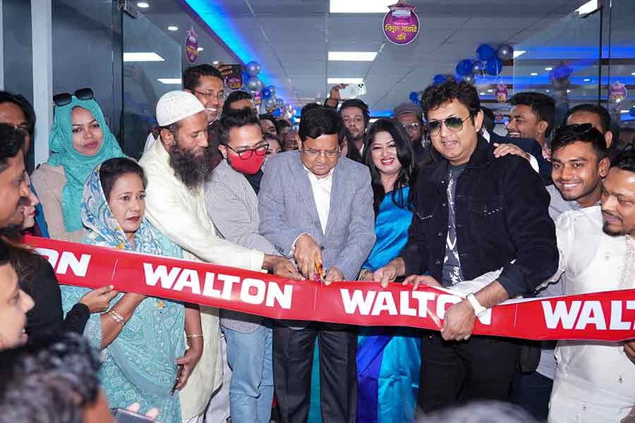 Walton's Exclusive distributor showroom ‘Purbachal Shitalaksha Electronics’ is being inaugurating by Textiles and Jute Minister Golam Dastagir Gazi (Bir Protik) while Walton Hi-Tech Industries PLC.'s MD and CEO Golam Murshed and other guests were present.