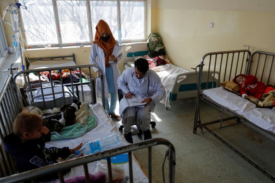 A doctor visits patients in a hospital following an increase in the number of pneumonia cases in Kabul, Afghanistan on December 17, 2022 — Reuters photo