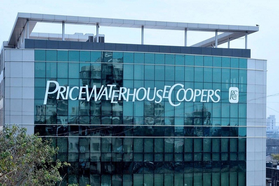 Join PricewaterhouseCoopers as Analyst