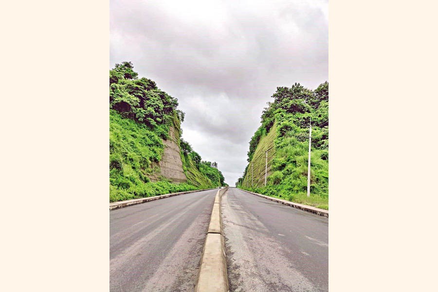 Bayezid Link Road in Chattogram which is now open to traffic — FE Photo