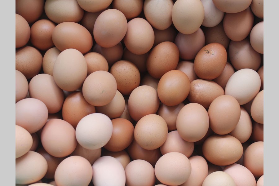 Egg prices jump by Tk 30-35 per dozen