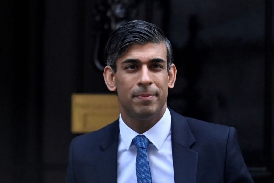British Prime Minister Rishi Sunak leaves Downing Street for the Houses of Parliament in London, Britain January 18, 2023. REUTERS/Toby Melville/File Photo