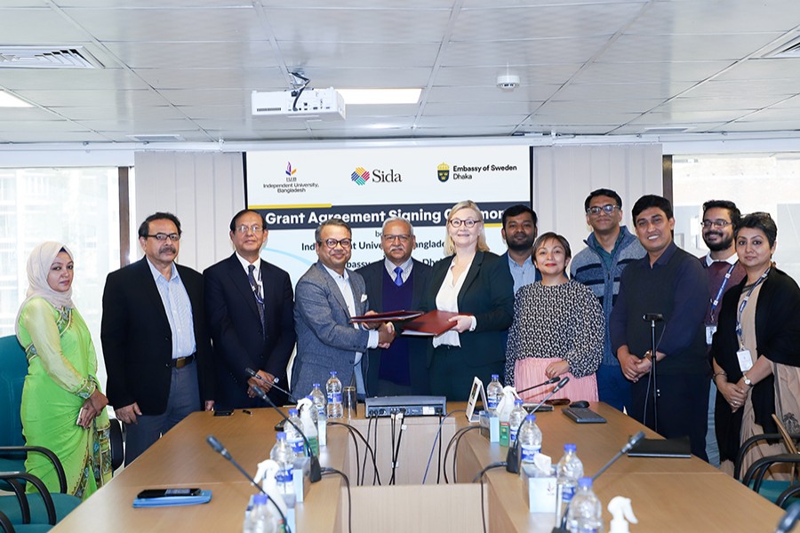 IUB teams up with Sweden to strengthen climate action in Bangladesh