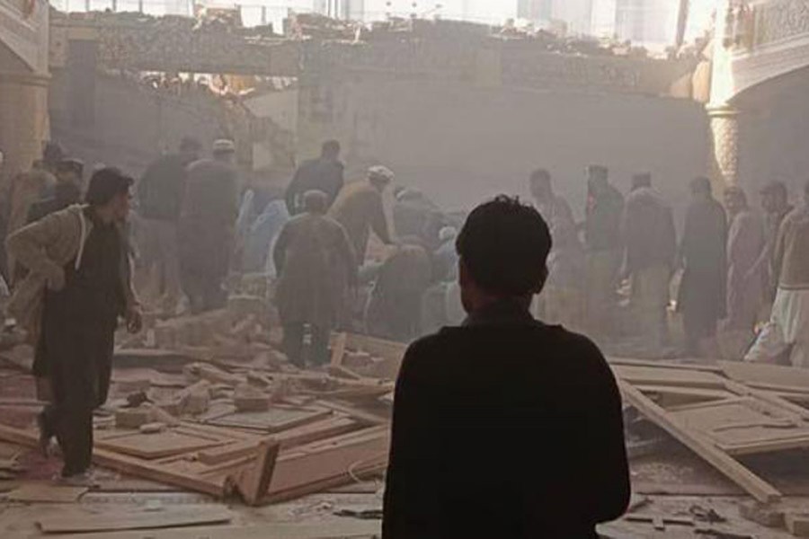 19 killed in blast at Pakistani mosque