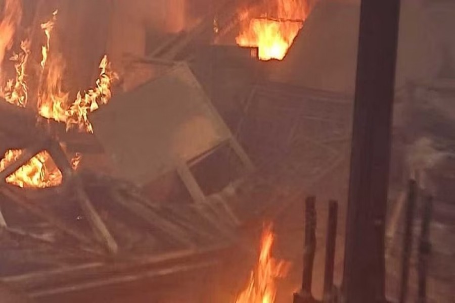 Fire service responders douse blaze at Pakiza Textile factory in Shyampur
