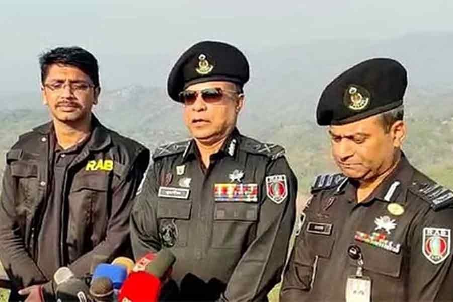 RAB detains five suspected militants in Bandarban