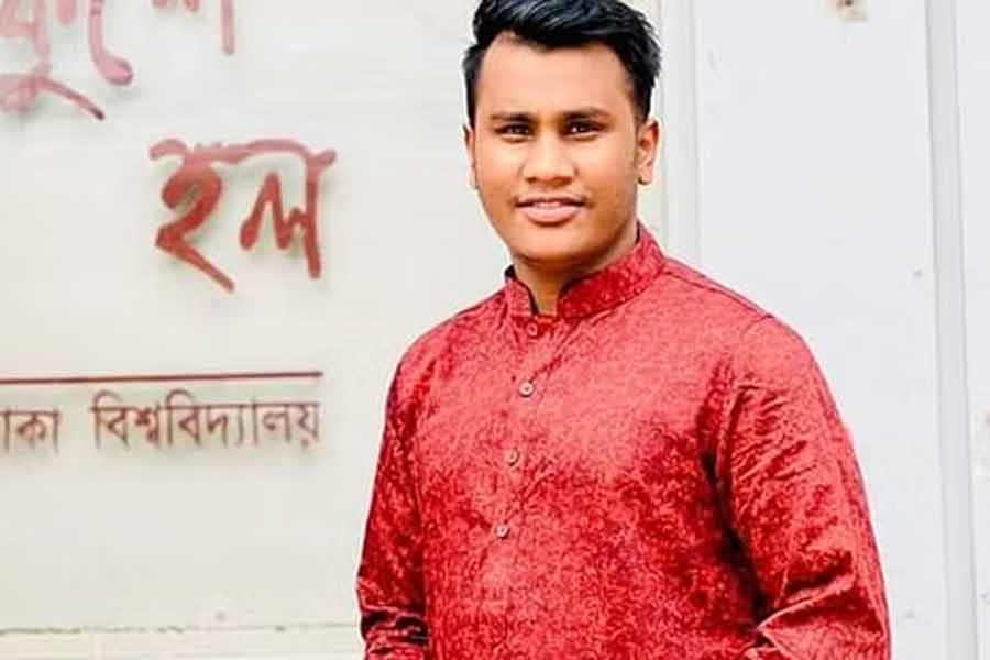 চাঁদাবাজির ঘটনায় ঢাবির একুশে হল ছাত্রলীগের সাধারণ সম্পাদককে অব্যাহতি